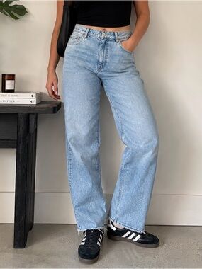 Abercrombie Curve Love The Dad High Rise Jeans 29 Light Wash Raw Hem Casual